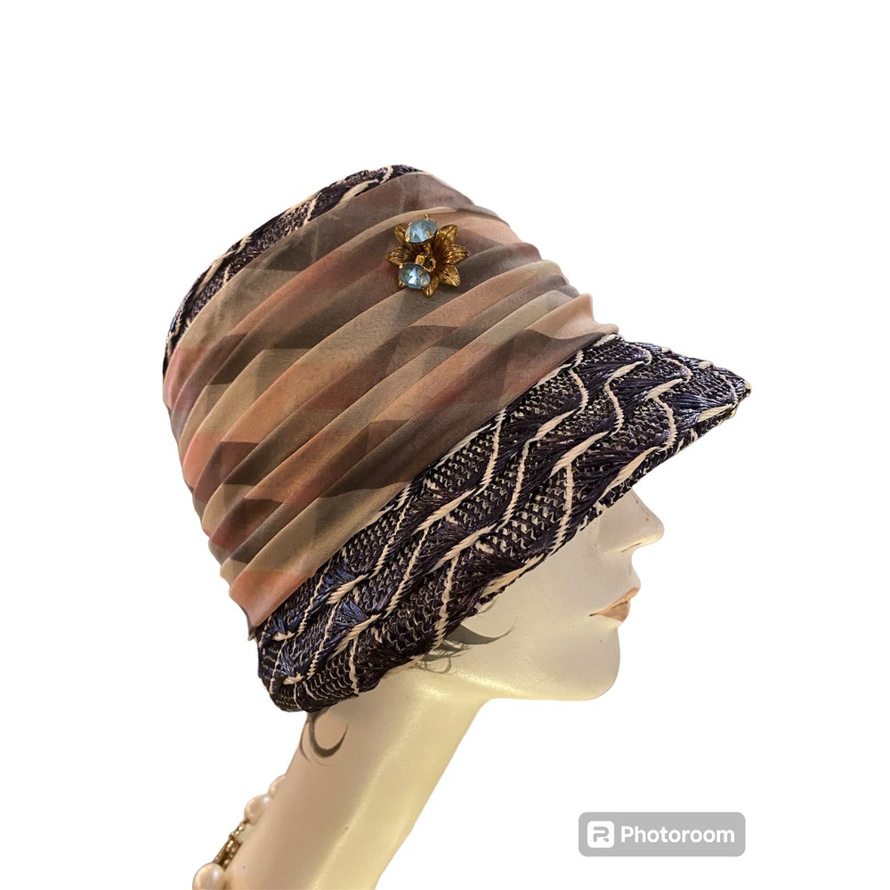 1960s hat, vintage cloche, lazarus paris, navy and white straw, 60s flapper, 22